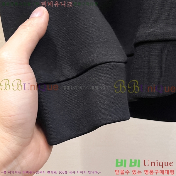  **Ƴ  LP97463-3