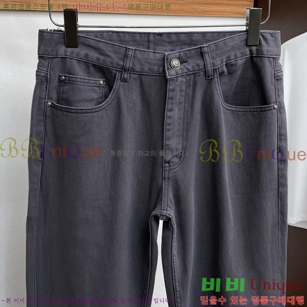  **Ƴ û LP86922
