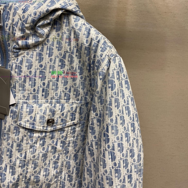  *  ٿ е  61D2511122-1