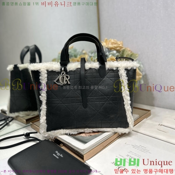 #  þ   M2820-900