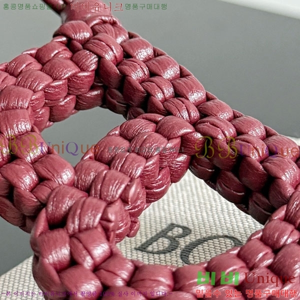 #װŸ  B  844672-102