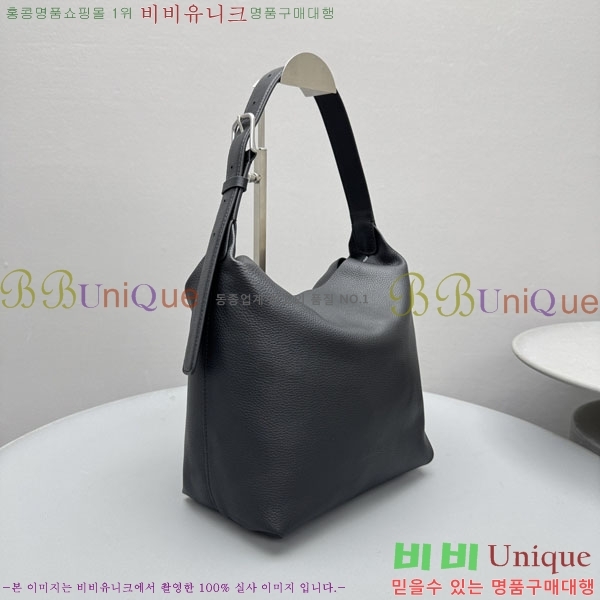 #ο 𝐈𝐬𝐚 ̻ 1852-102 