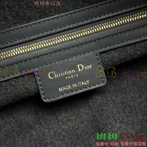 # D-Journey ̵/ M2417UT-2002