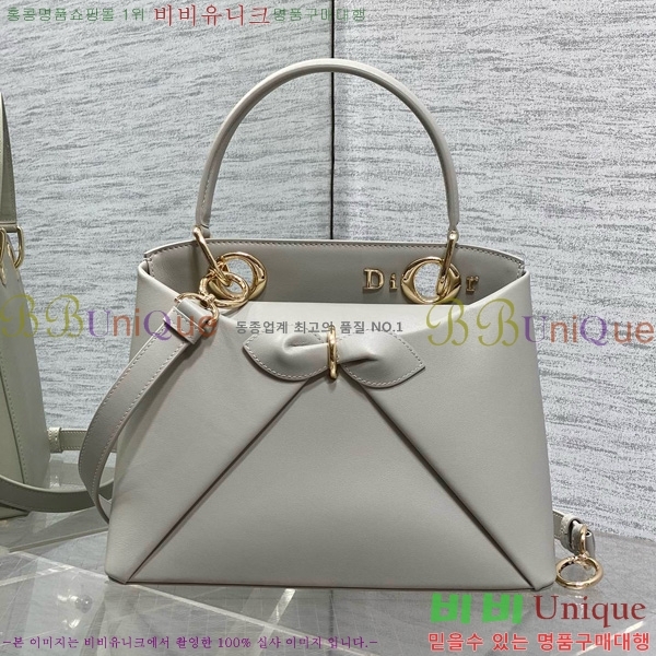 # ٺ  žڵ M0737-106