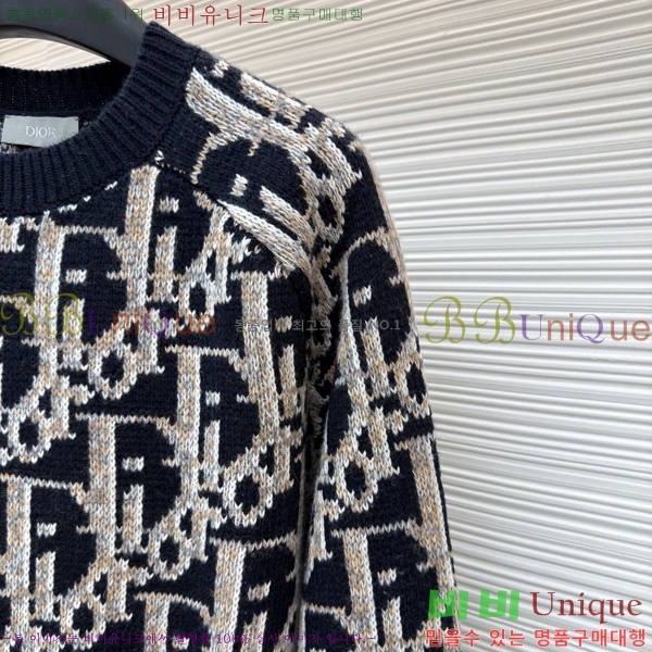  * ũ ũ  22DR2511192-3